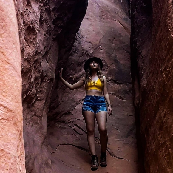 Pink sports bra size S - Picture 3 of 5